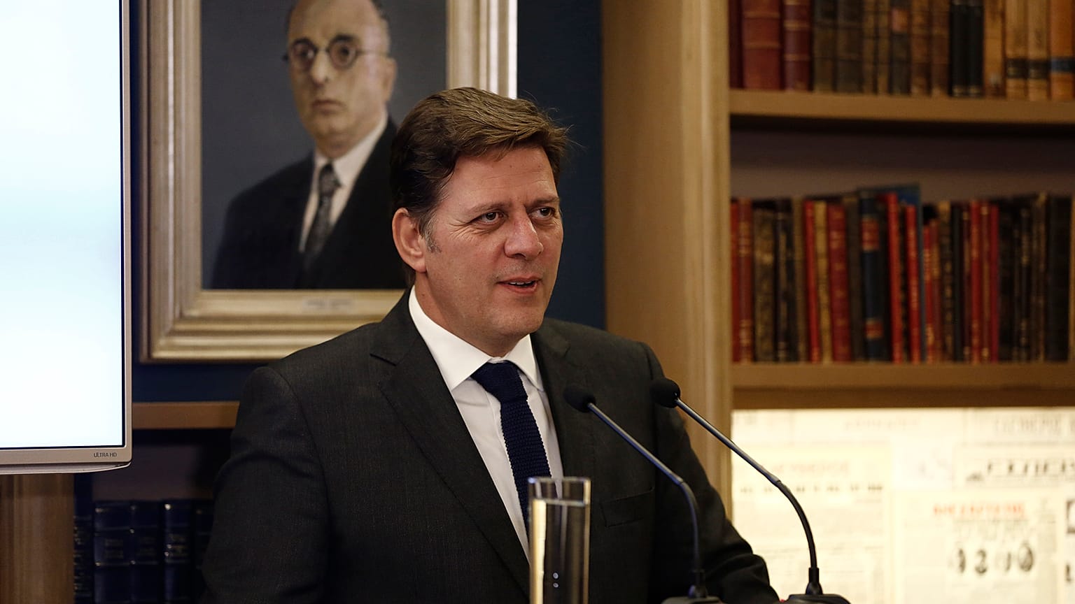 Ο αναπληρωτής υπουργός Εξωτερικών της Ελλάδας, Μιλτιάδης Ι. Βαρβιτσιώτης, 