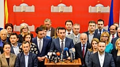 ΠΓΔΜ: Εγκρίθηκε η πρόταση Ζάεφ για τις αλλαγές στο σύνταγμα