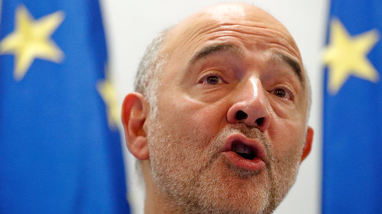 Προσπάθεια της ΕΕ να χαμηλώσει τους τόνους με την Ιταλία