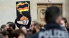Pegida demonstations outnumbered by anti-Pegida demonstrators