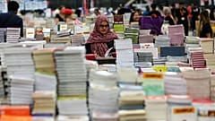 Mısır ekonomisini eleştiren kitap yazan iktisatçı, 'yalan haber' suçlamasıyla gözaltında 