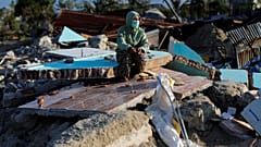 Endonezya'da deprem ve tsunamide ölenlerin sayısı 2 bin 256'ya çıktı