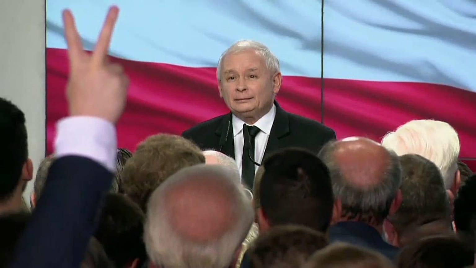 Amministrative in Polonia: vincono i conservatori, ma senza Varsavia