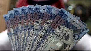 الأجانب يبيعون 1.1 مليار دولار من الأسهم السعودية في أسبوع واحد