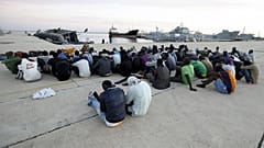 Missione Sophia: l'Italia chiede una revisione delle linee guida