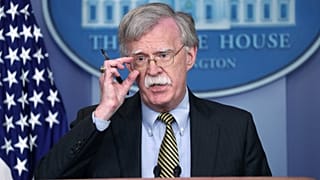 Trumps Scharfmacher und Waffen-Fan:  Wer ist John Bolton (69)?
