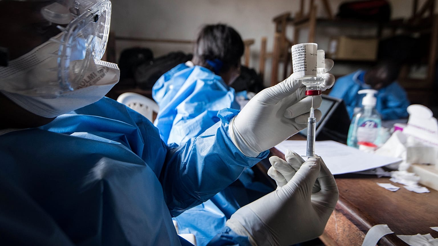 Küzdelem az Ebola ellen - háborús övezetben