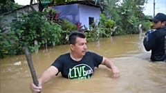 Deadly tropical storm lashes Mexico