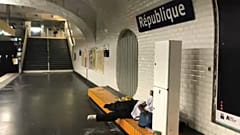 Hitzewelle in Frankreich: Freiwillige versorgen Obdachlose mit Wasser