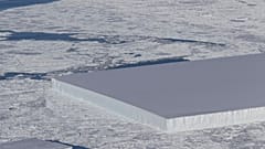 VIDEO Un iceberg rettangolare in Antartide