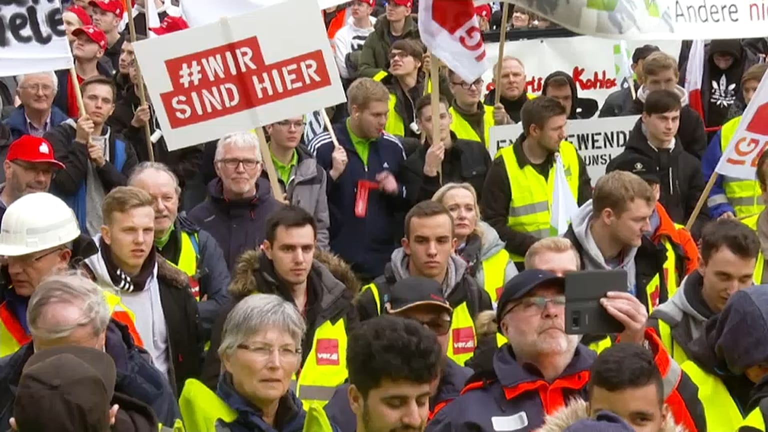 Protest gegen Kohleausstieg: "Hambi muss weg"