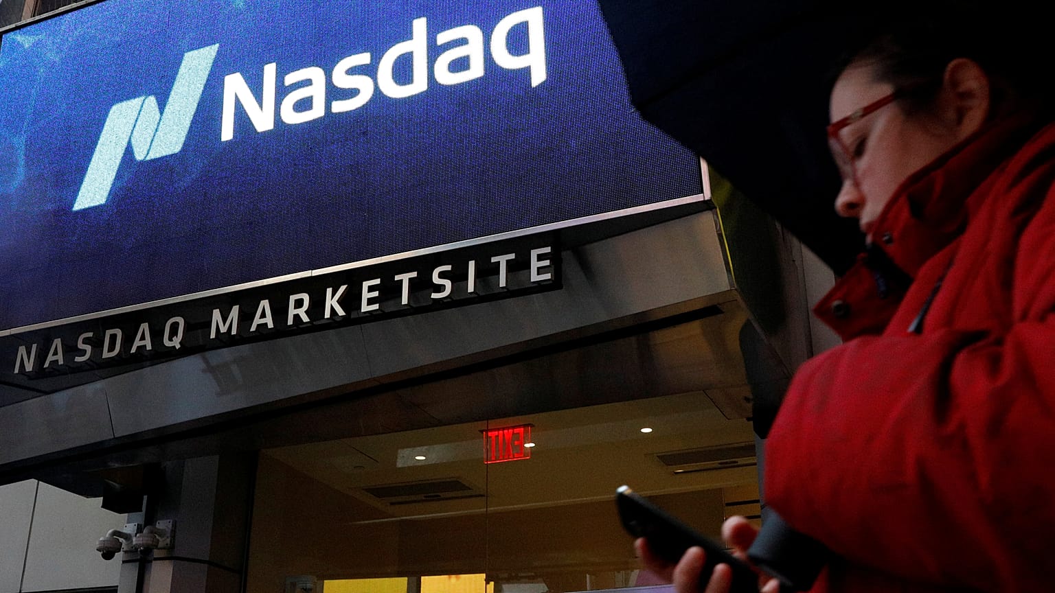 ABD borsalarında sert düşüş: Dow Jones ve S&P'nin kazançları eridi