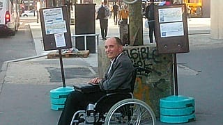 Engelli yolcu belediye otobüsüne alınmayınca sürücü herkesi aşağı indirdi