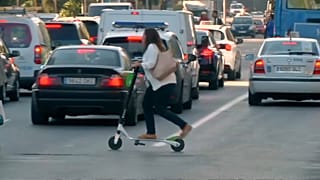 Мадрид ограничивает скутеры