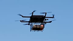Drone con cellulari e droga cade dentro il carcere di Taranto