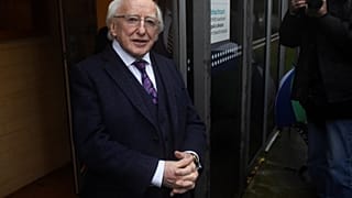 Higgins, président favori des Irlandais