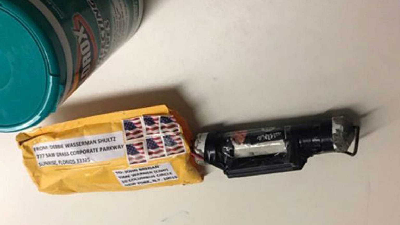 ABD’de kimler bombalı paketlerin hedefi oldu?