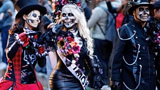 Day of the Dead and ‘French Spider-Man’: No Comment of the week
