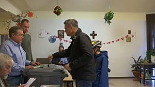 Merkel's CDU, SPD bleed support in regional vote