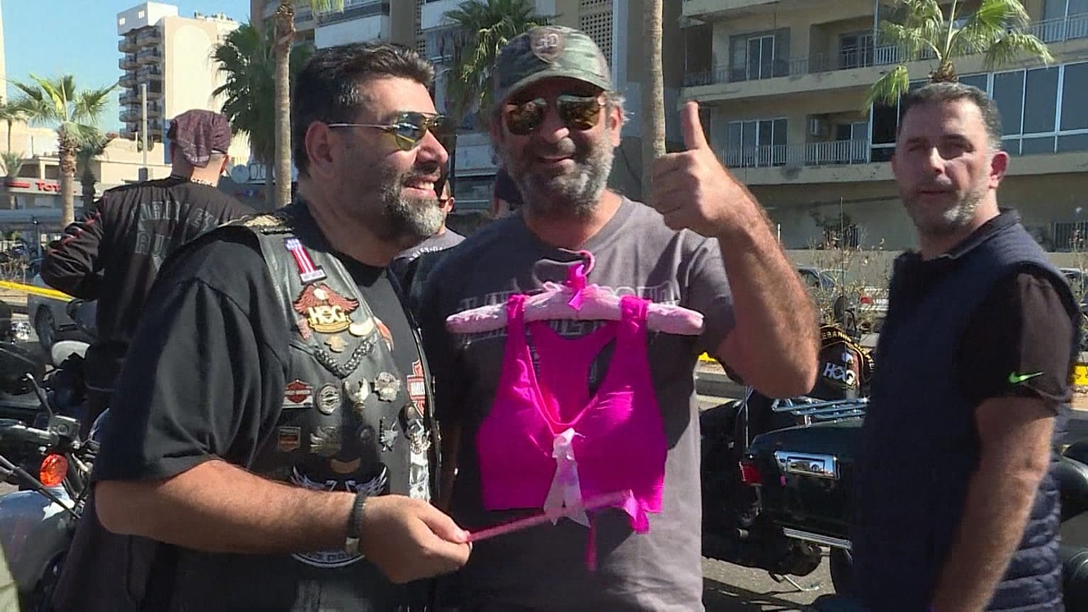 Motards alertam para o cancro da mama no Líbano