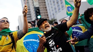 Apoiantes de Jair Bolsonaro festejam êxito do PSL
