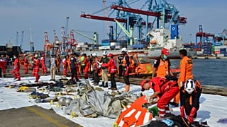 Ινδονησία: Δεν περιμένουν να βρουν επιζώντες από τη συντριβή του αεροσκάφους