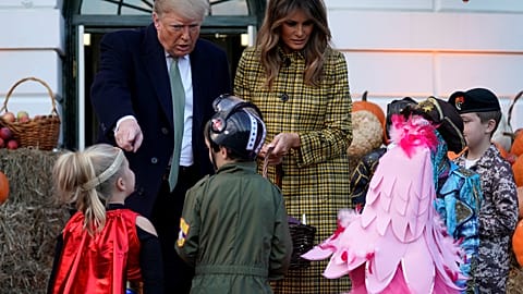 Trump néhány percre cukros bácsivá vált