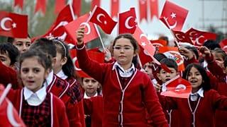 Cumhuriyet ve Zafer bayramlarında artık 'resepsiyon' yerine 'kabul töreni' düzenlenecek