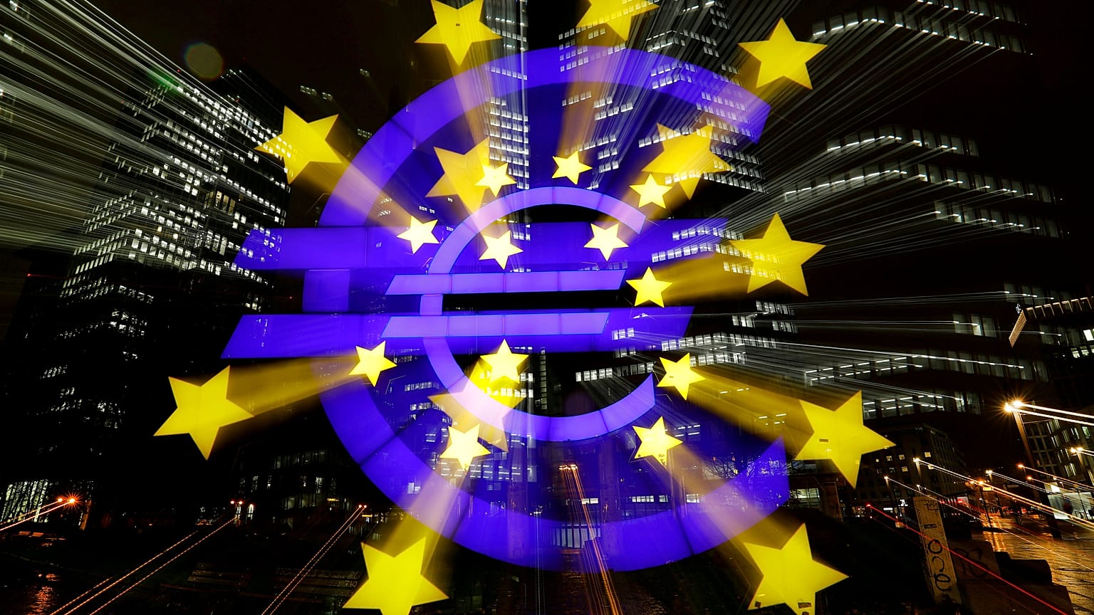 Dombrovskis na Croácia para discutir adesão ao euro