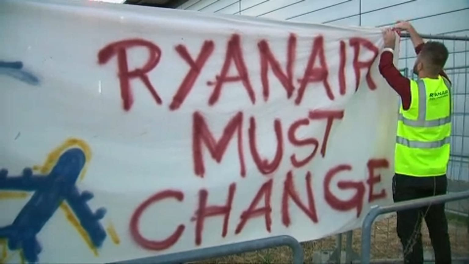 Cancelados mais voos da Ryanair na Bélgica