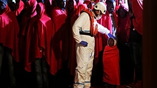 Spanien: Hilfsressourcen für Aufnahme von Migranten sind erschöpft