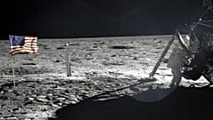 La Lune, objet de fascination, aux enchères