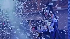 Kiss: Abschiedskuss mit Zunge