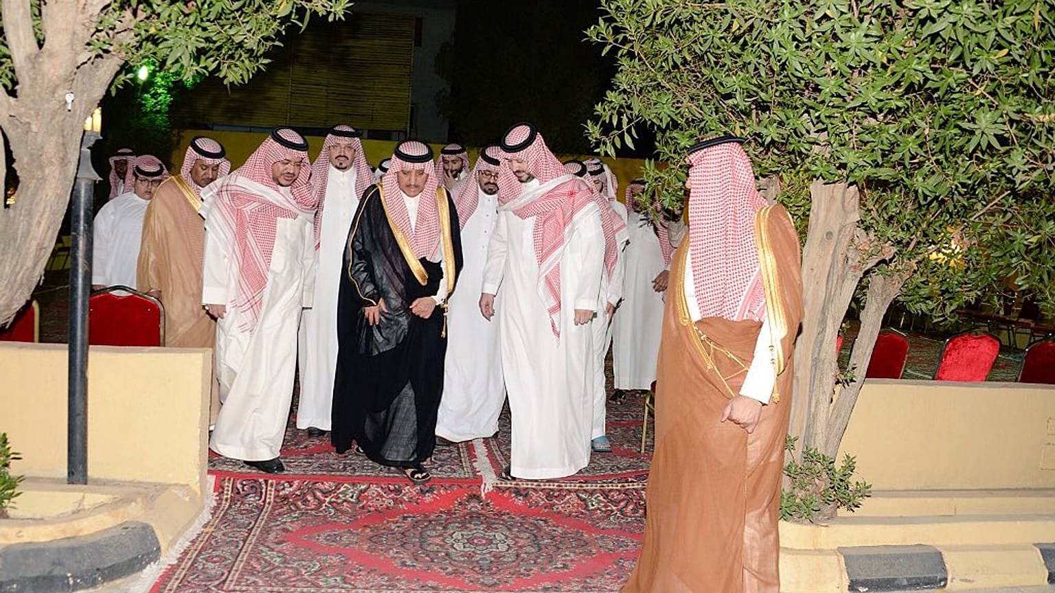 الأمير أحمد بن عبد العزيز يعود للسعودية بعد غياب طويل 