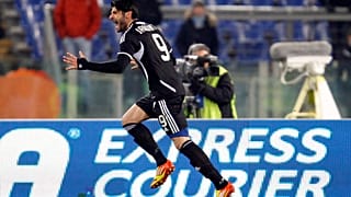 Iaquinta a Cesena játékosaként gólt szerez, 2012-ben egy bajnoki mérkőzésen