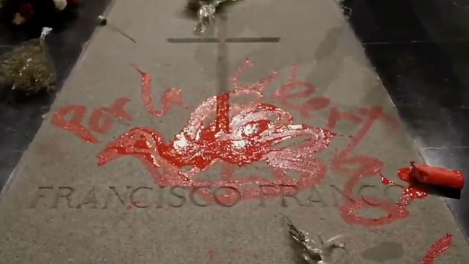 La tombe du dictateur Franco vandalisée par un artiste