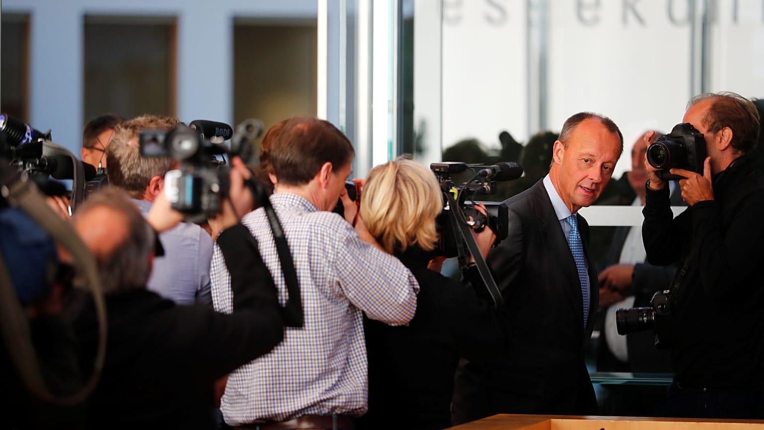 Verseny a CDU elnökségéért, az egykori frakcióvezető is jelölteti magát