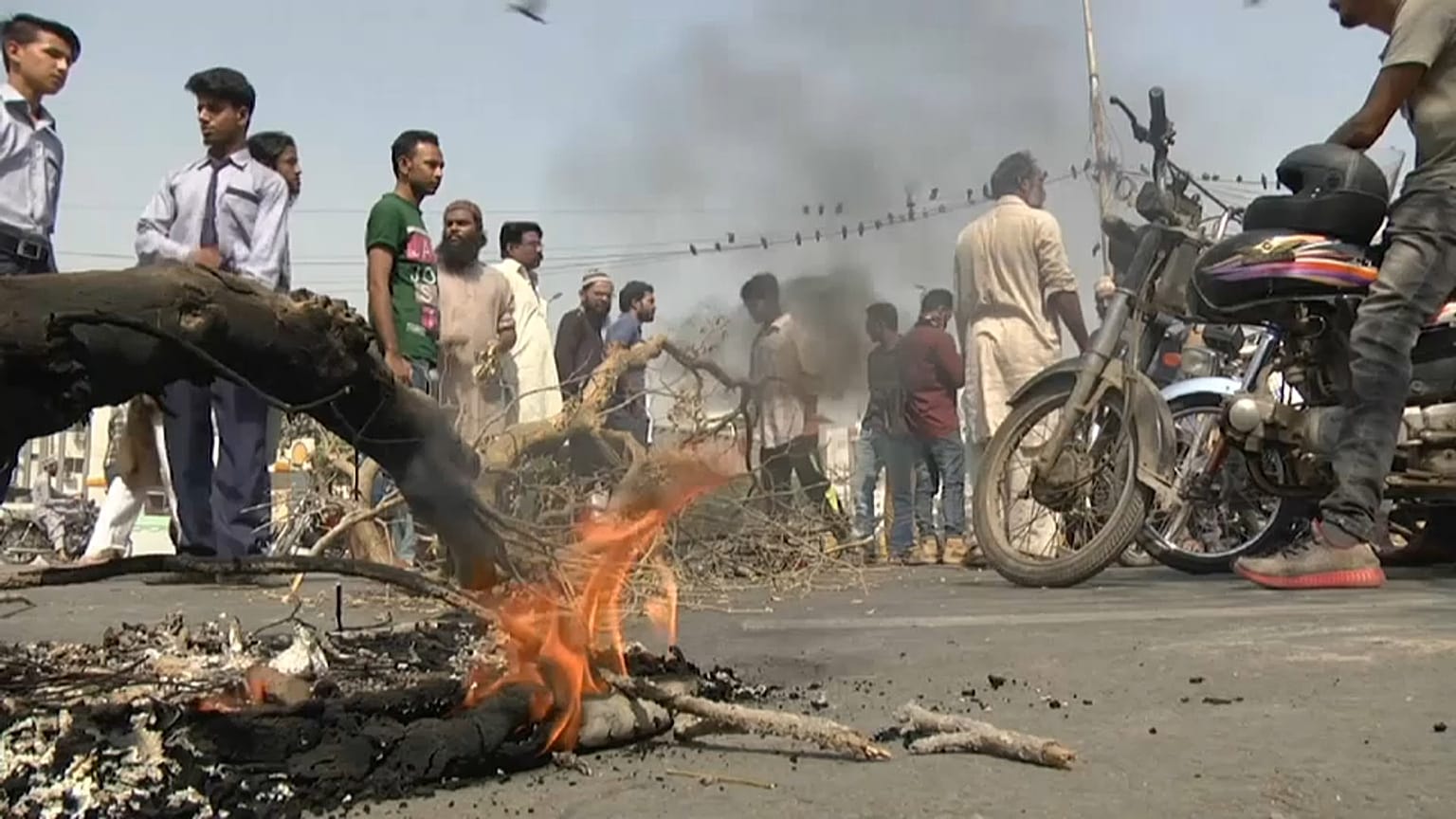 Pakistan'da İslam'a hakaret davasında çıkan karara tepkiler büyüyor 
