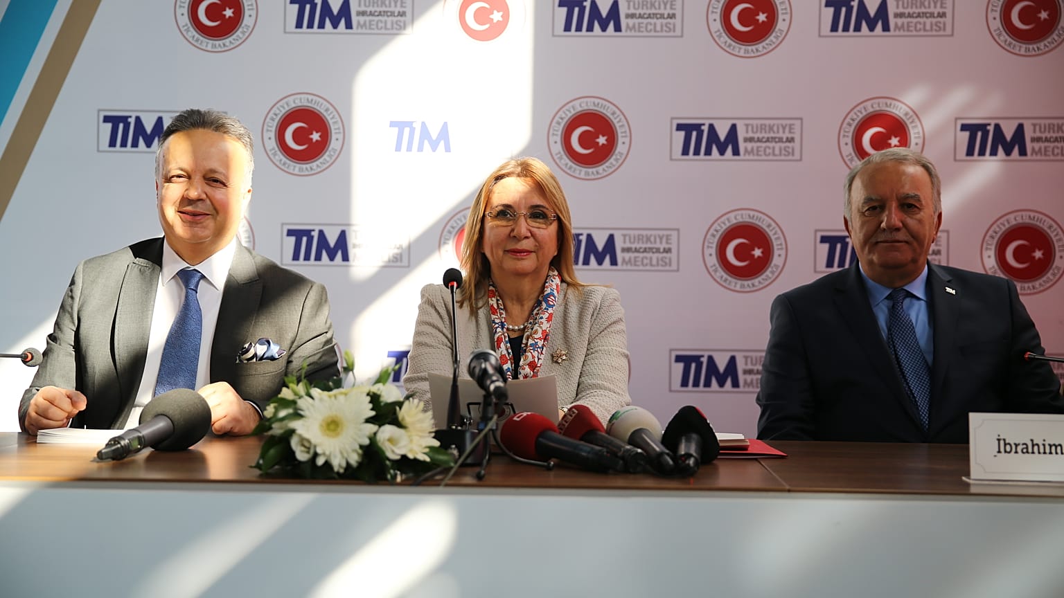 Ticaret Bakanı Ruhsar Pekcan: İhracatta tarihi rekora ulaştık 