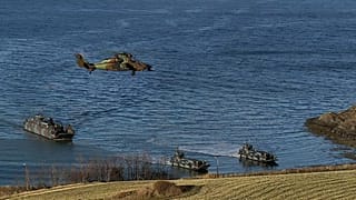 US emphasises military commitment to Europe during NATO war games 