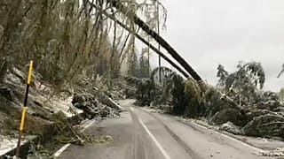 Maltempo: ancora disagi e morti, centri isolati nel bellunese