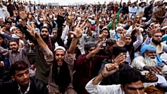 El líder de protestas islamistas contra la cristiana absuelta llama a la huelga general en Pakistán