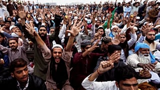 El líder de protestas islamistas contra la cristiana absuelta llama a la huelga general en Pakistán