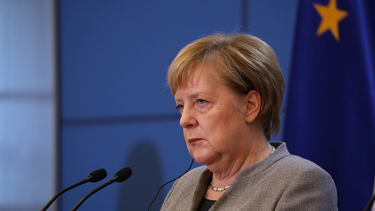 State of the Union: Merkel's long farewell, NATO manoeuvre's and time changes