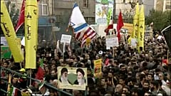 İranlılar Sam amca fotoğraflarını yakarak ABD'yi protesto etti