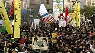 İranlılar Sam amca fotoğraflarını yakarak ABD'yi protesto etti