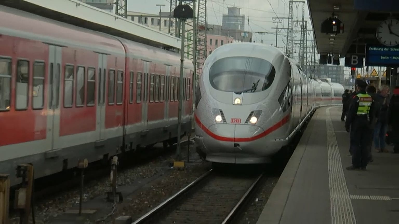 ICE rast mit 200 km/h in Drahtseil: Ermittler gehen nicht von Anschlag aus