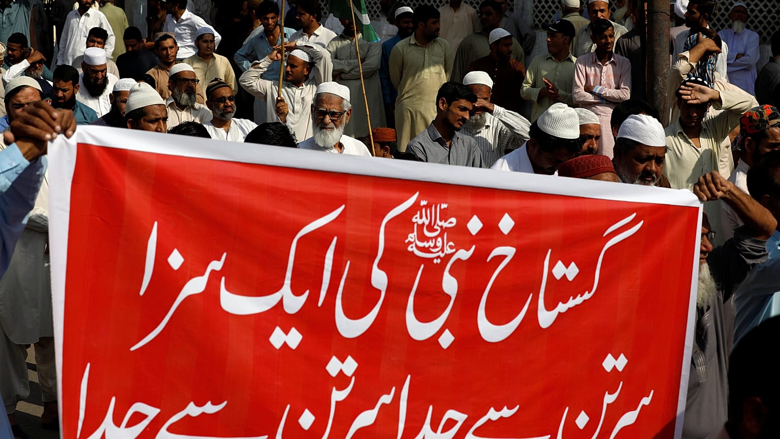 همسر آسیه بی‌بی از دونالد ترامپ، ترزا می و جاستین ترودو درخواست پناهندگی کرد