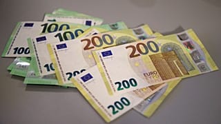 Συνεδριάζει το Eurogroup - Στο περιθώριό του οι περικοπές στις συντάξεις