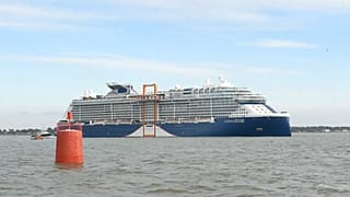 Celebrity Edge.. سفينة تستوعب 4000 راكبا تغادر إلى أمريكا 